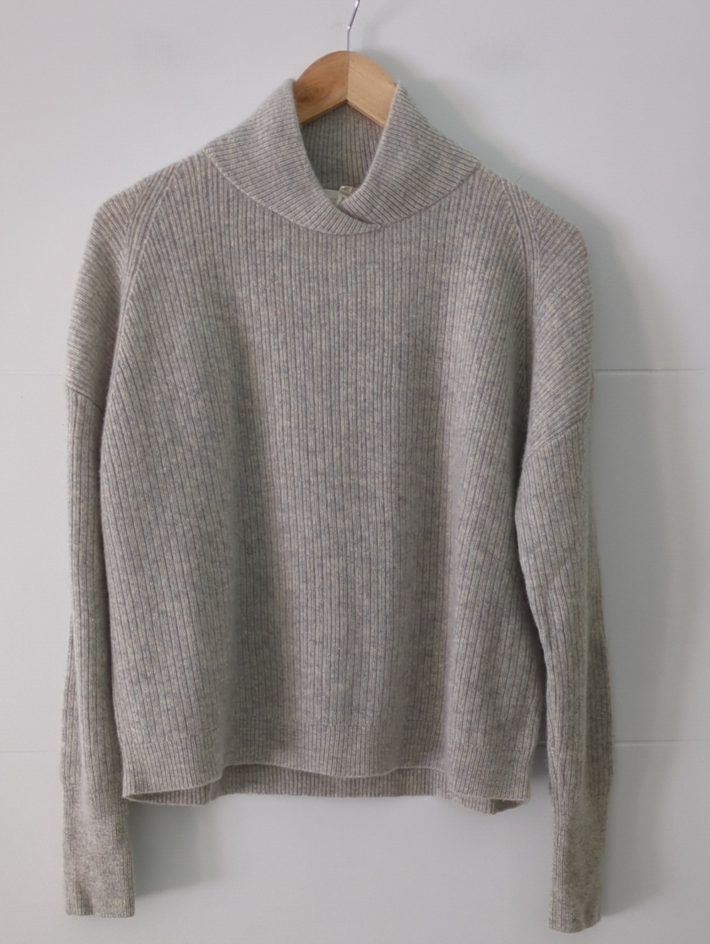Poetry Women's Ribbed Mock Neck Cashmere Sweater Light Gray Quiet Luxury Sz 10